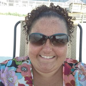 Meet your Posher, Niki